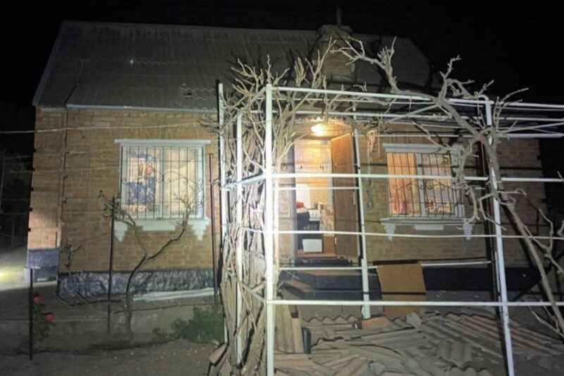 Росіяни вдарили по Дніпропетровщині, є поранений