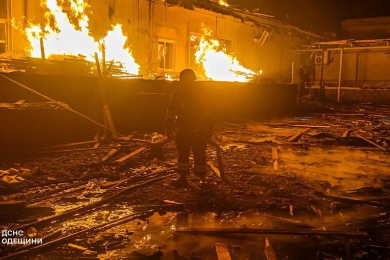 Росіяни зруйнували цех винного заводу на Одещині