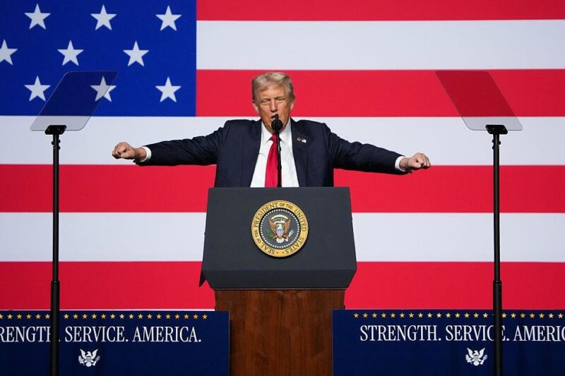 Треба завершити війну в Україні через силу – Трамп