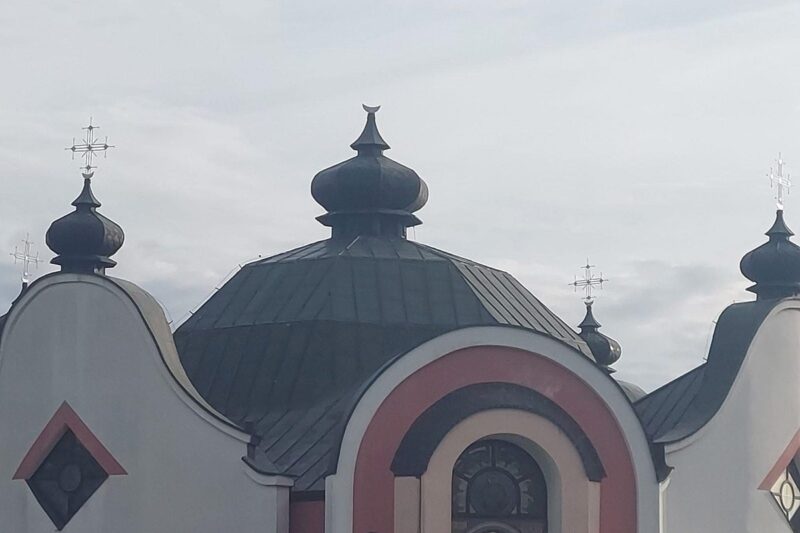 У Польщі із купола української церкви зрізали хрест – посол