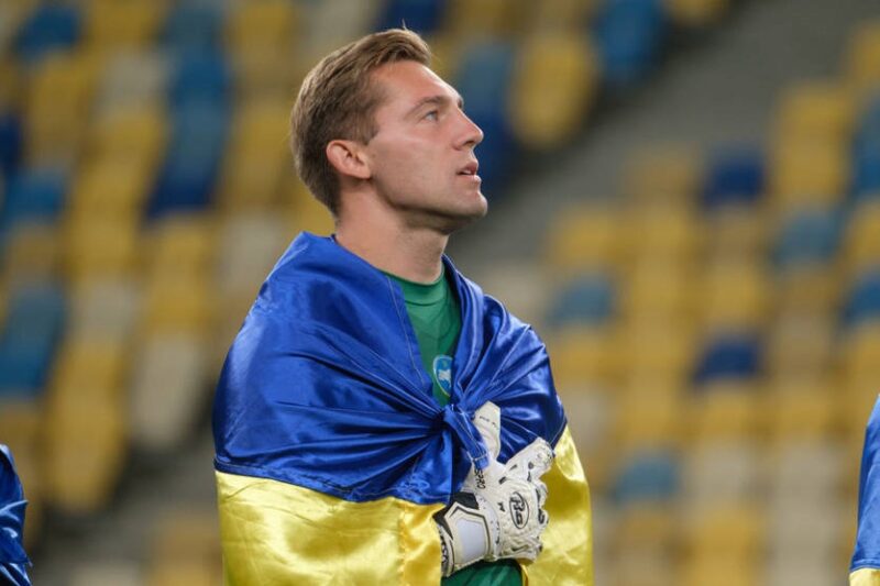Український воротар намагався виїхати з країни задля нового контракту – ЗМІ