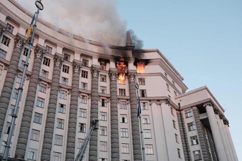 В ОП підтвердили удар ракетою Іскандер по Кабміну