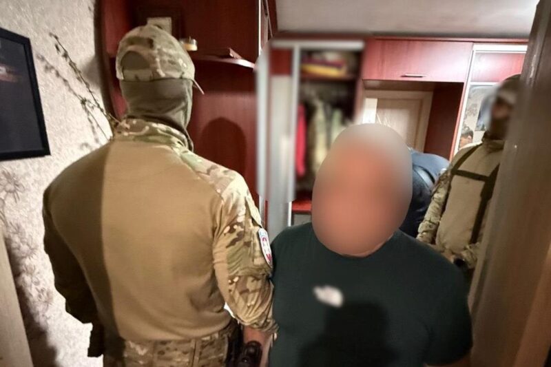 Вбивство біля сміттєвого контейнера на Київщині: затримано підозрюваного