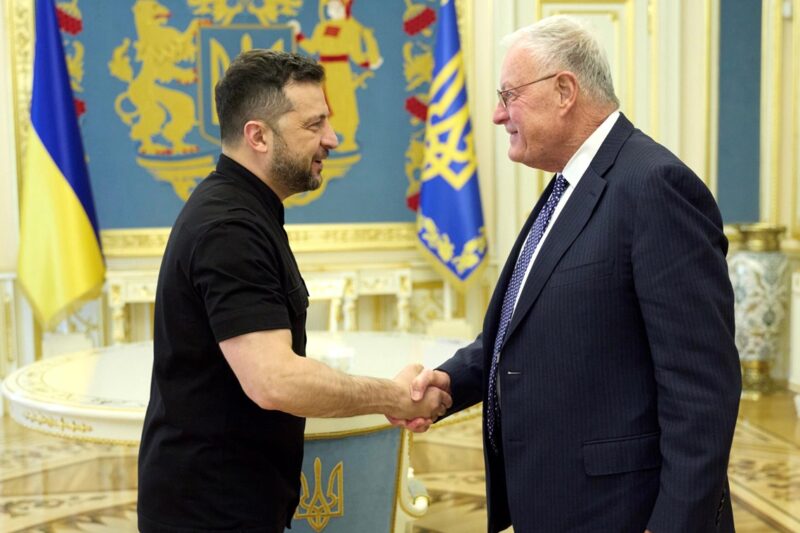 Зеленський жартома порівняв Келлога з ППО та запропонував громадянство