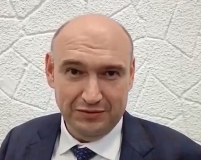 Жителів “ДНР” призвали “звільнити житло”