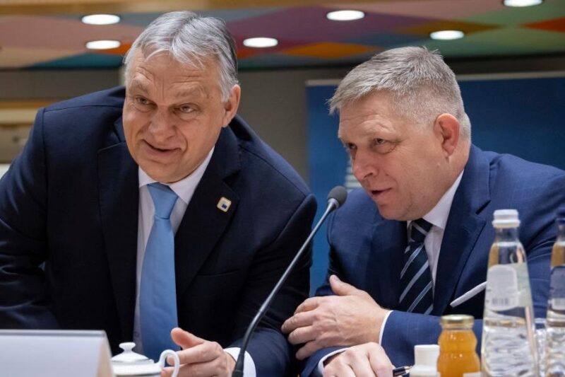 ЗМІ назвали причини, що урезонили Орбана та Фіцо щодо санкцій проти РФ