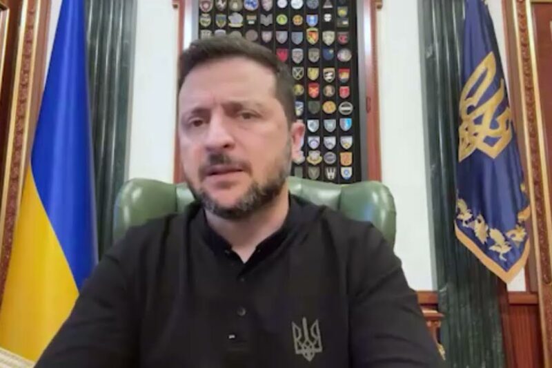 Президент України Володимир Зеленський у вечірньому  зверненні подякував українським рятувальникам