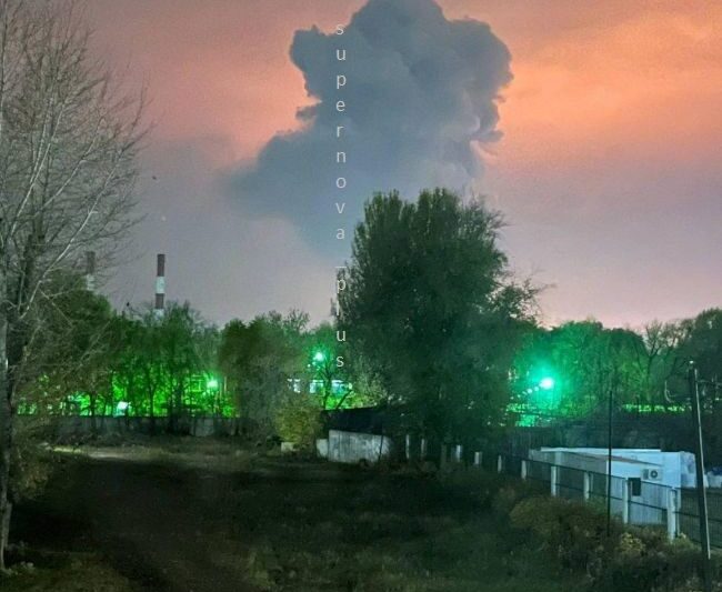 Атака на РФ: в Оренбурзі і Самарі горять газзавод і НПЗ