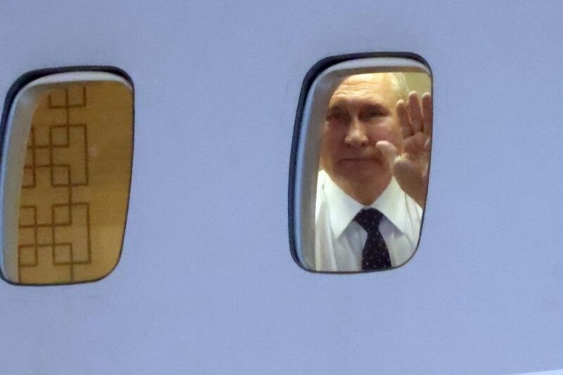 Болгарія готова відкрити небо для літака Путіна