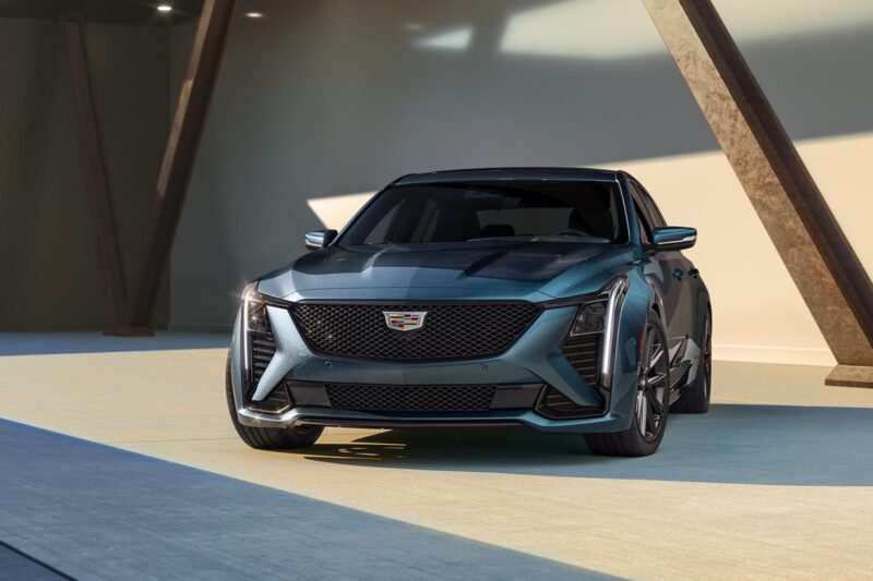Cadillac підтвердив випуск нового седана з бензиновим двигуном