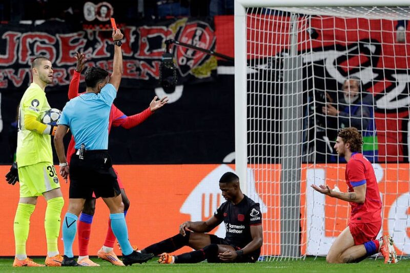 Дембеле прокоментував червону картку Забарного