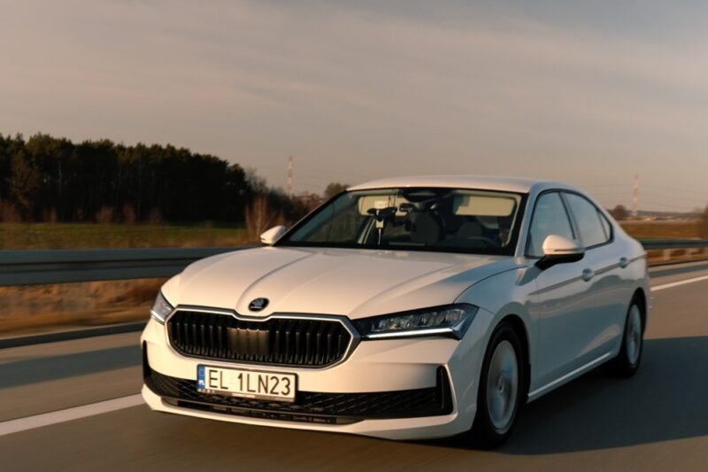 Дизельна Škoda Superb встановила рекорд, проїхавши 2831 км на одному баку
