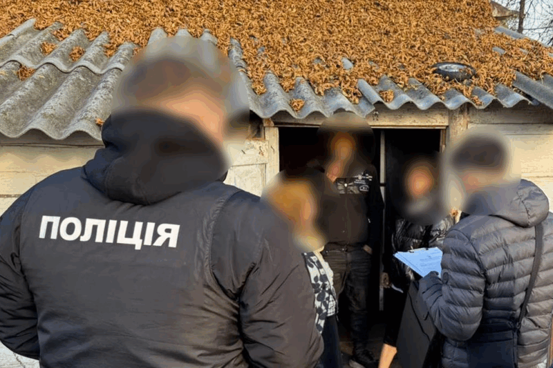 Фіктивне батьківство для виїзду за кордон: на Волині викрили ділків