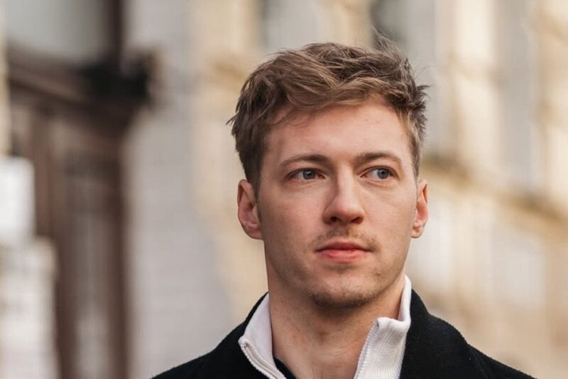 Григорій Бакланов засвітився з новою обраницею