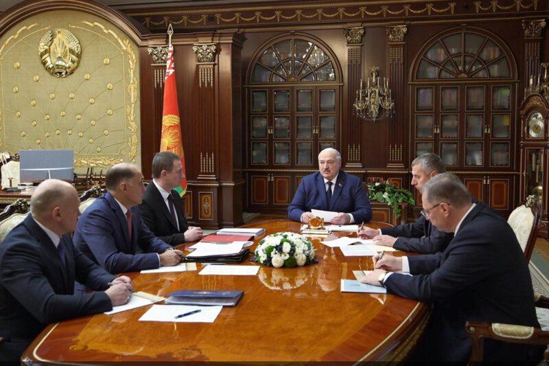 Лукашенко запропонував Трампу “велику угоду”