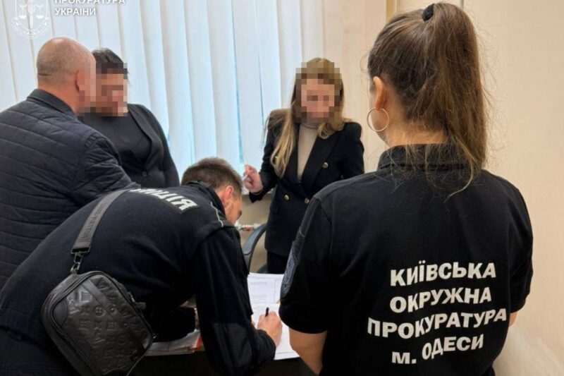 Масштабна схема в Одесі: підозру отримали 8 чиновників