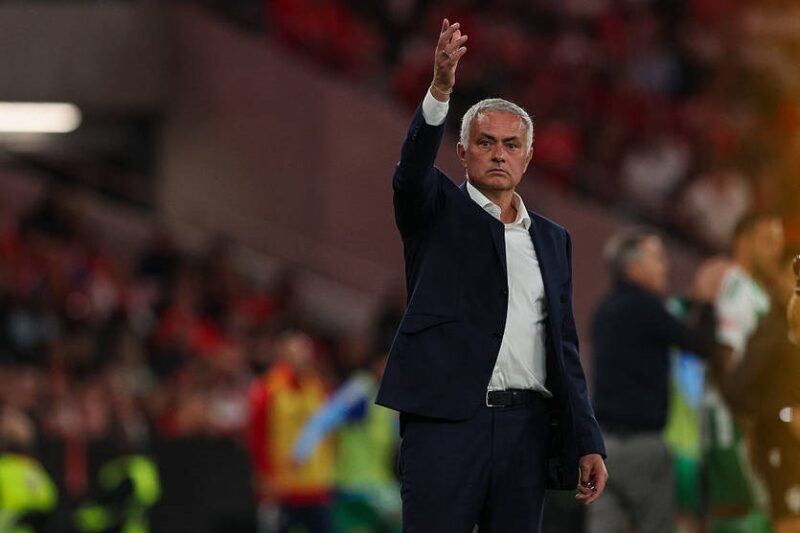 Моурінью оцінив підготовку Бенфіки до матчу з Порту на тлі хвороби гравців