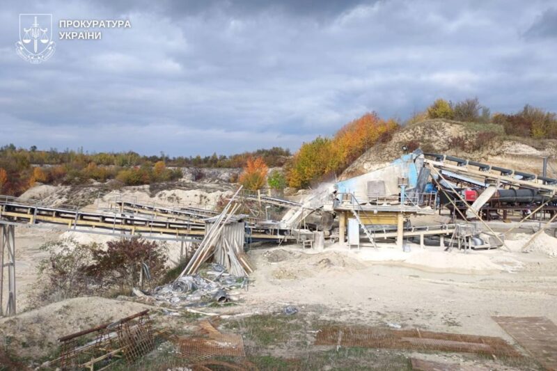 На Хмельниччині викрили схему незаконного видобутку вапняку
