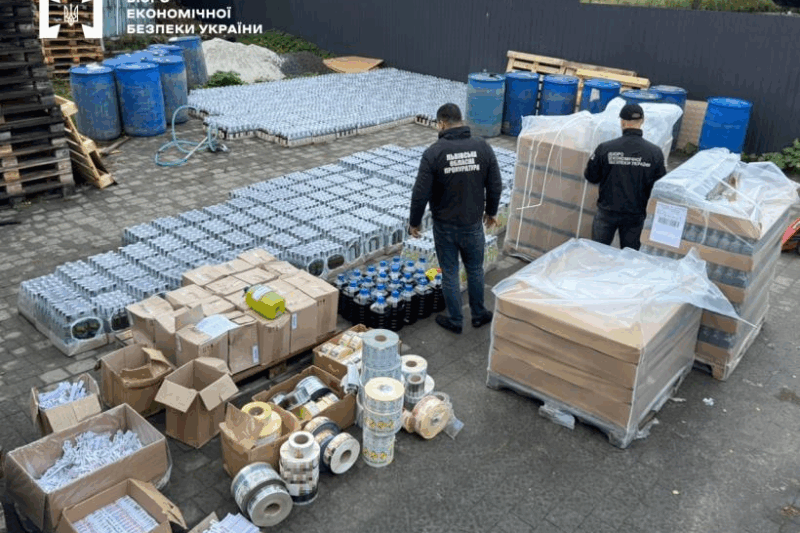 На Львівщині викрили підпільне виробництво алкоголю на понад 1,2 млн