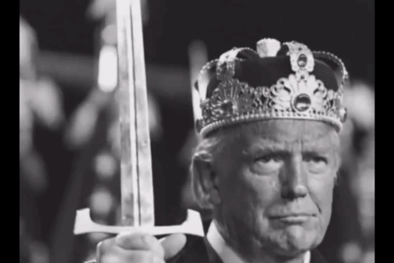 На тлі протестів у США Венс опублікував відео з Трампом в образі короля