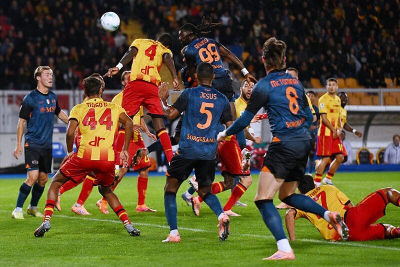 Наполі мінімально перемогла Лечче на виїзді