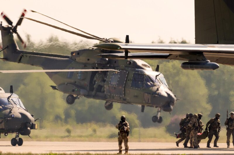 Нідерландські солдати зіткнулися з невідомими дронами в Польщі