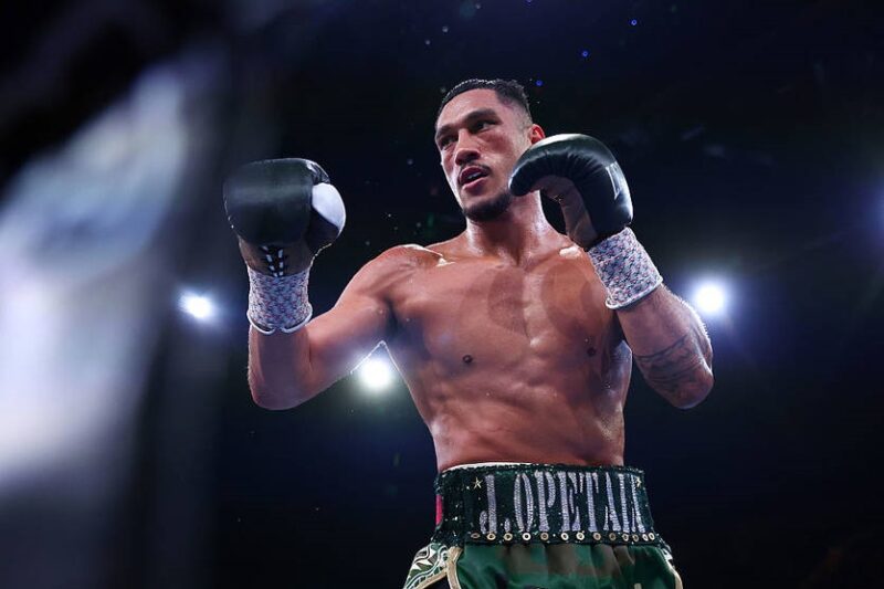 Опетая готовий до бою: оголошено суперника та дату зустрічі