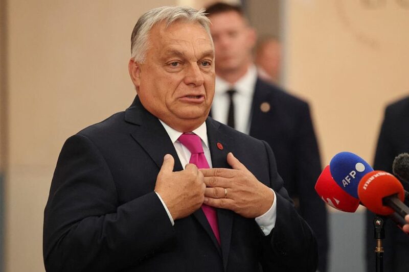Орбану привиділась “українська розвідка” в смартфонах угорців