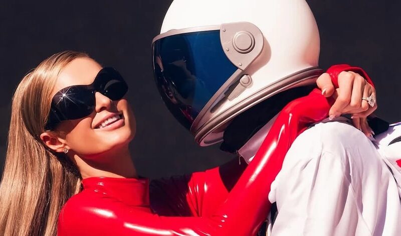 Періс Гілтон повторила легендарний образ Брітні Спірс до Гелловіна