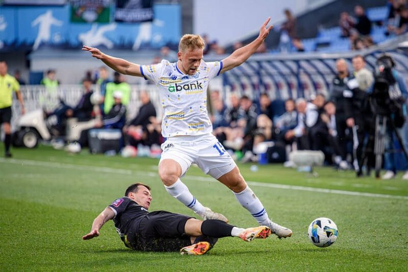 Полісся хоче посилити склад півзахисником Динамо