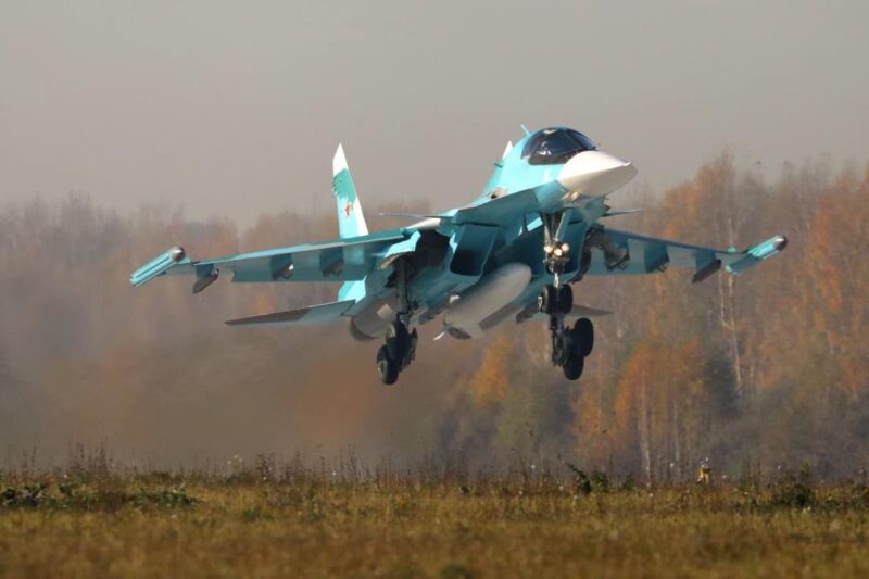 Російській армії передали партію літаків Су-34