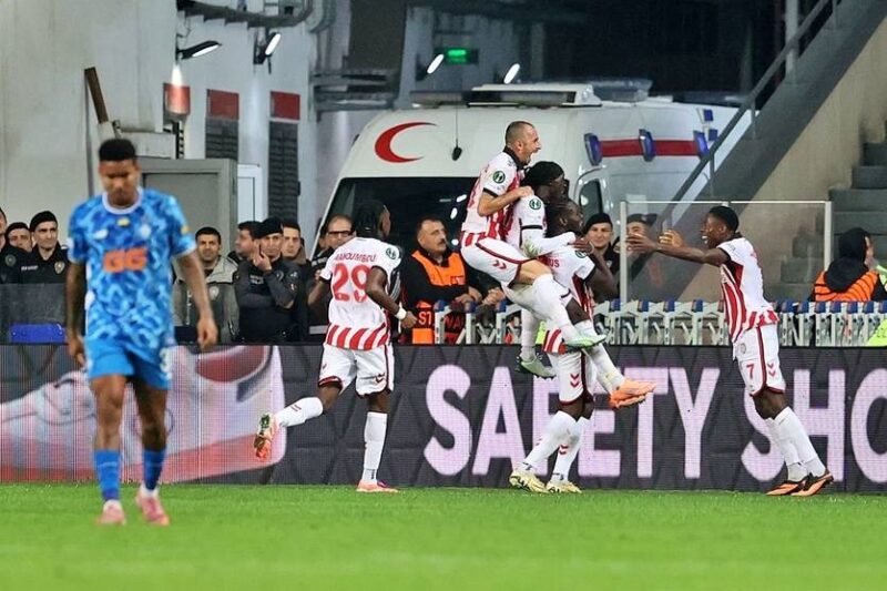 Самсунспор не залишив шансів: Динамо розгромно програло