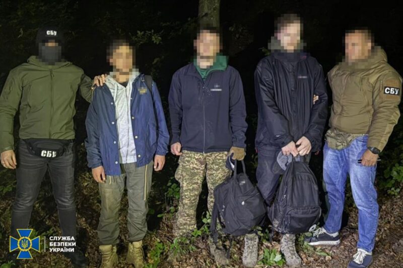 СБУ затримала 20 організаторів схем для ухилянтів