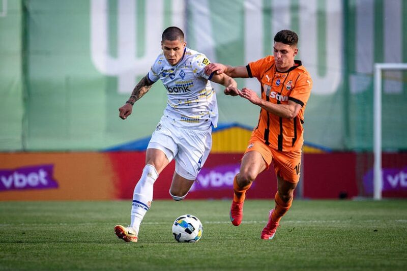 Судаков відповів Попову на “образливий” коментар на адресу суперника