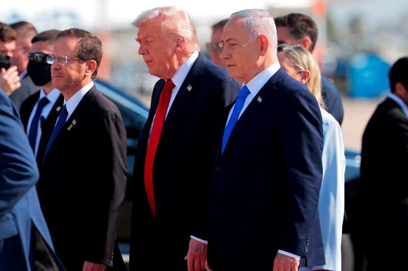 Трамп прилетів в Ізраїль на тлі звільнення заручників з полону ХАМАС