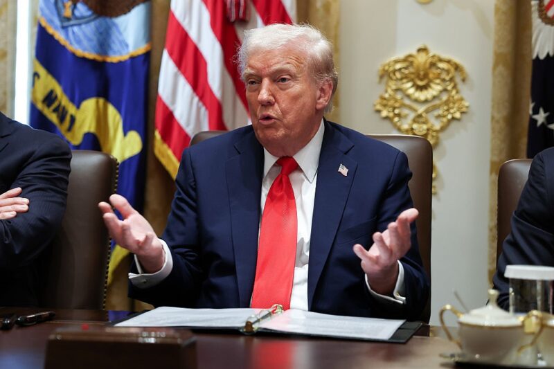 Трамп скасував зустріч із Сі