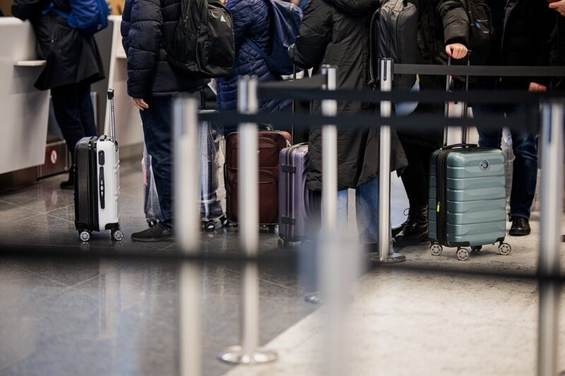 Третій вечір поспіль: аеропорт Вільнюса припинив роботу