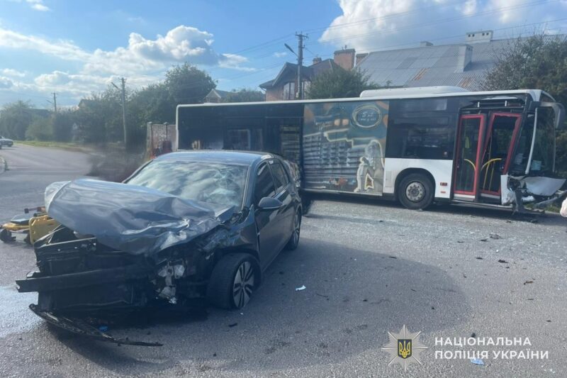 У ДТП на Львівщині постраждали п’ятеро людей