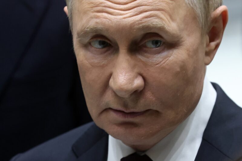 У Кремлі не знають, як Путін добиратиметься до Будапешту