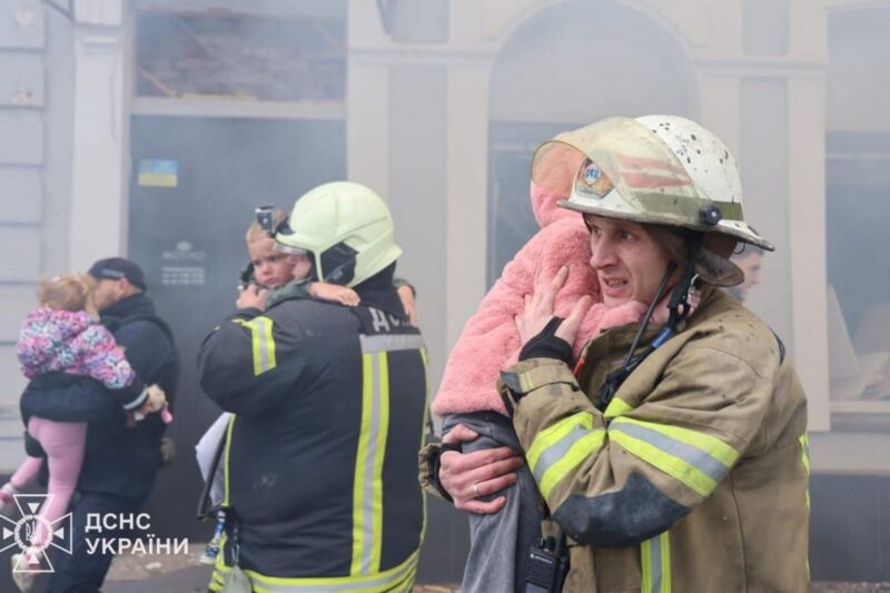 Удар по дитсадку в Харкові: президент показав фото