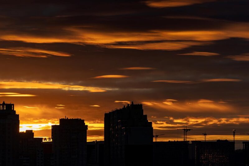 Укренерго задіяло аварійні відключення світла