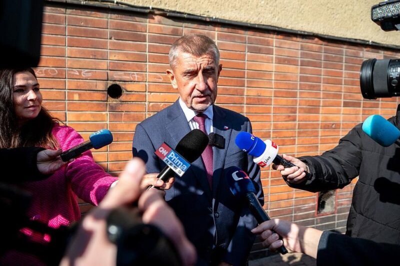 В Чехії стартували вибори в парламент: фаворит – антиукраїнський популіст