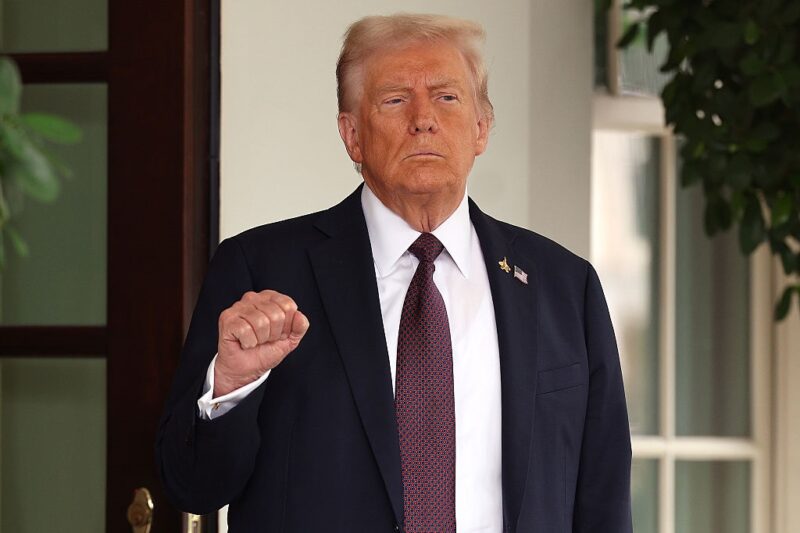 В США готують доларову монету з зображенням Трампа – ЗМІ