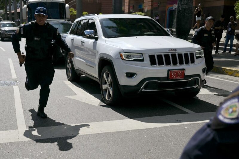 Венесуела попередила США про підготовку теракту в посольстві