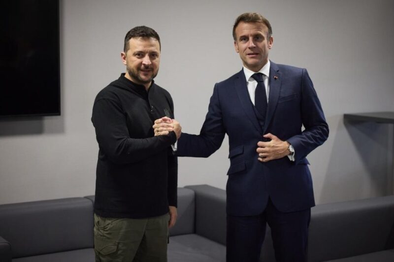 Зеленський анонсував зустріч з Макроном
