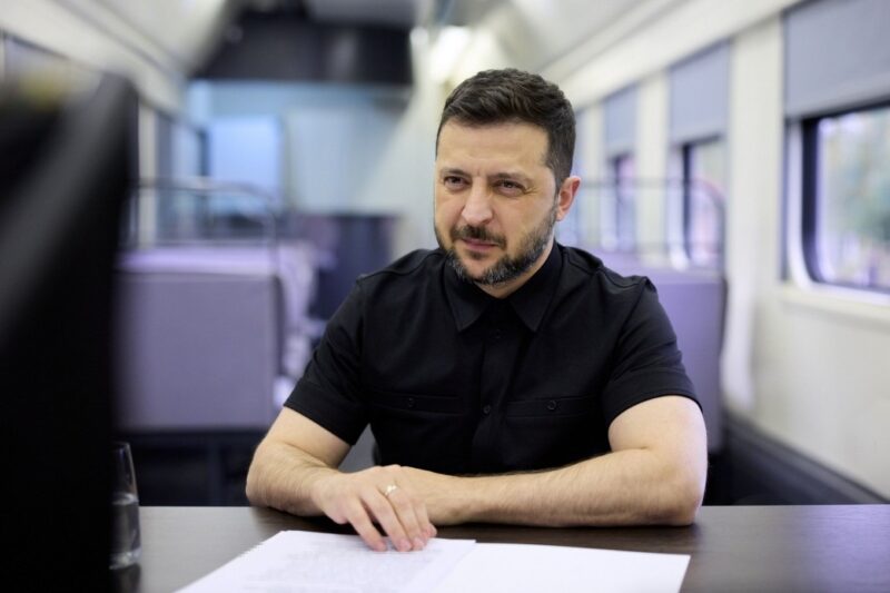 Зеленський – Європі: РФ завжди починає з гібридних атак