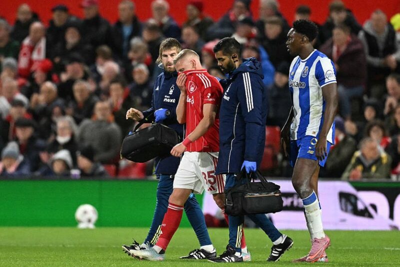 Зінченко не дограв матч із Порту через травму