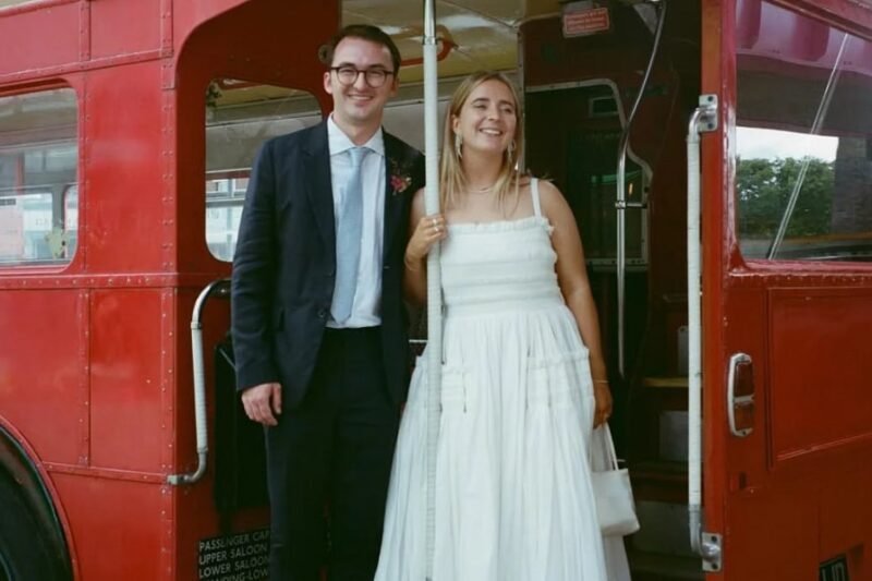 Зірка Гри престолів Айзек Гемпстед Райт одружився