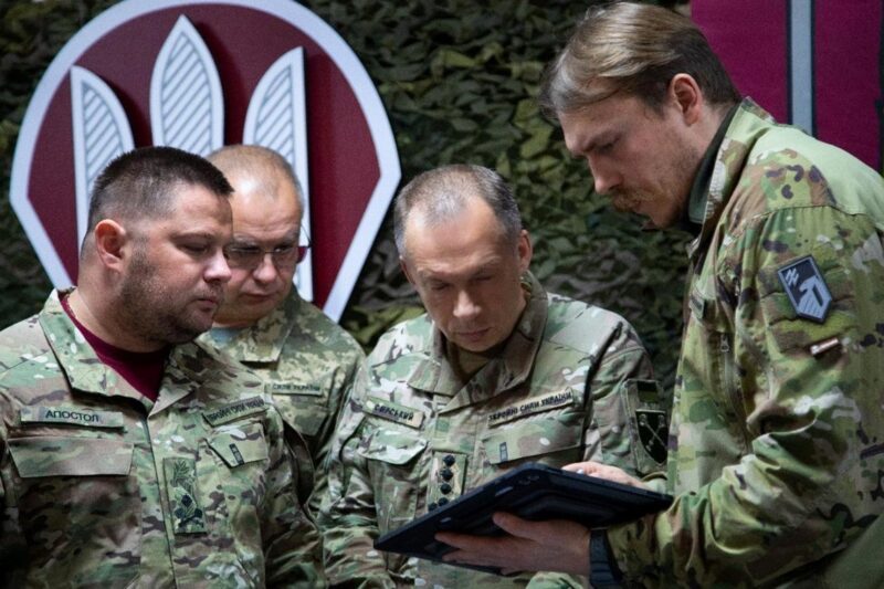 Зону контролю під Добропіллям розширено – Сирський