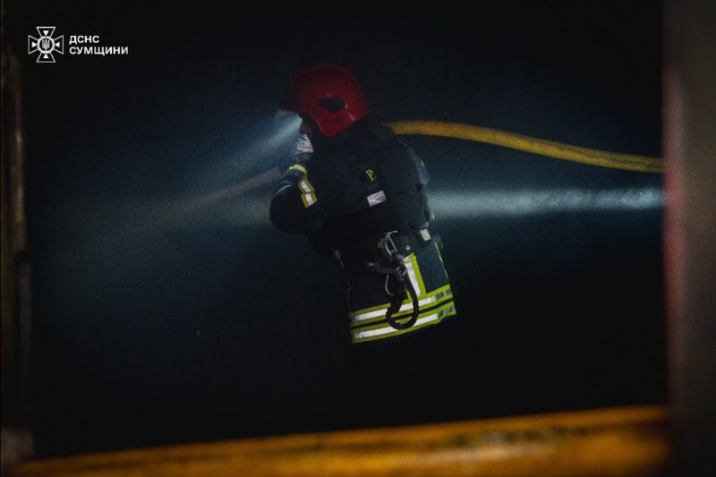 Суми: рятувальники ліквідували пожежу після російського обстрілу